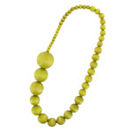 Pistachio wooden necklace 'Kamelia'